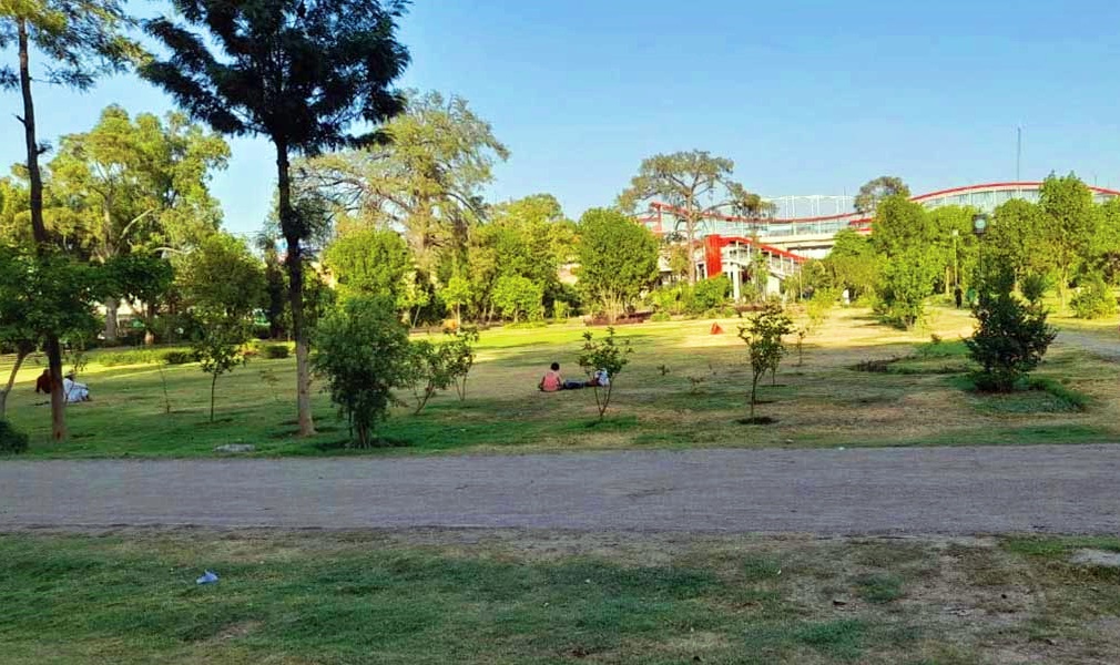3.Liaquat Bagh